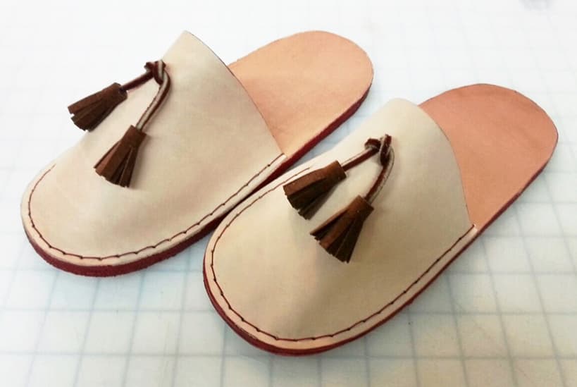 LEATHER SLIPPER MAKING, image 1